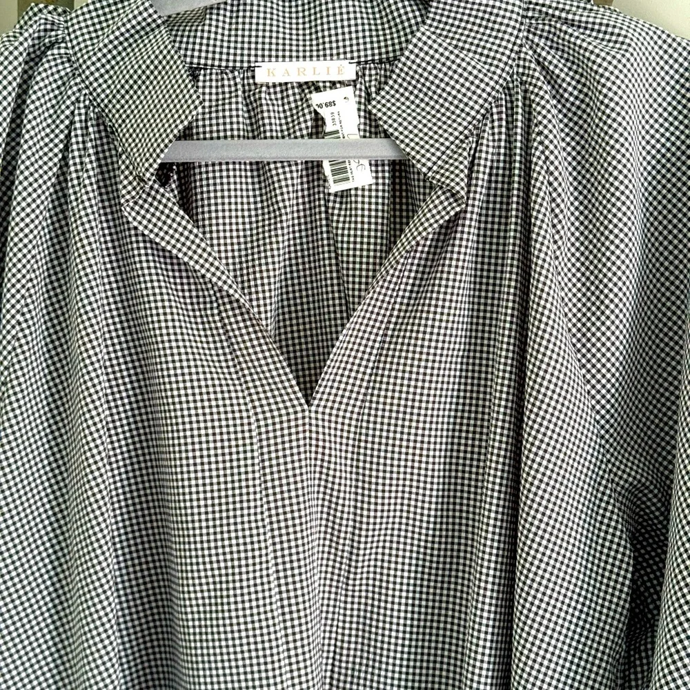 Beautiful Karli Black and White Checked Long Ruffled Sleeve SZ large - Picture 2 of 7